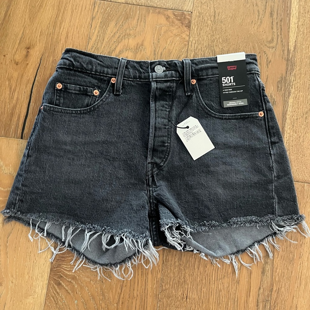 Washed out Black Levi 501 shorts in size 28